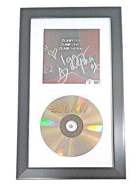 Iggy Azalea Signed CD DLNW Booklet Rap Hip Hop Beckett BAS